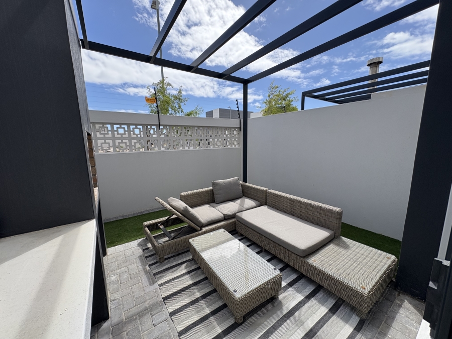 2 Bedroom Property for Sale in Sandown Western Cape